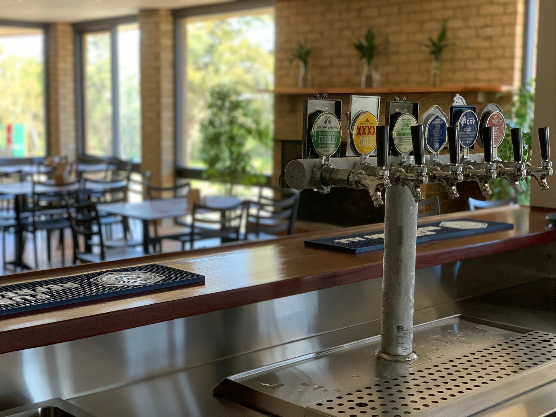 Snobs Creek Holiday Park Bar 05 Snobs Creek Holiday Park Bar 05